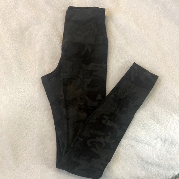 Lululemon Camo Leggings - Picture 1 of 3